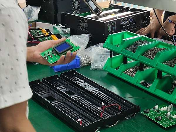 What is the difference between inverter power supply and UPS power supply?